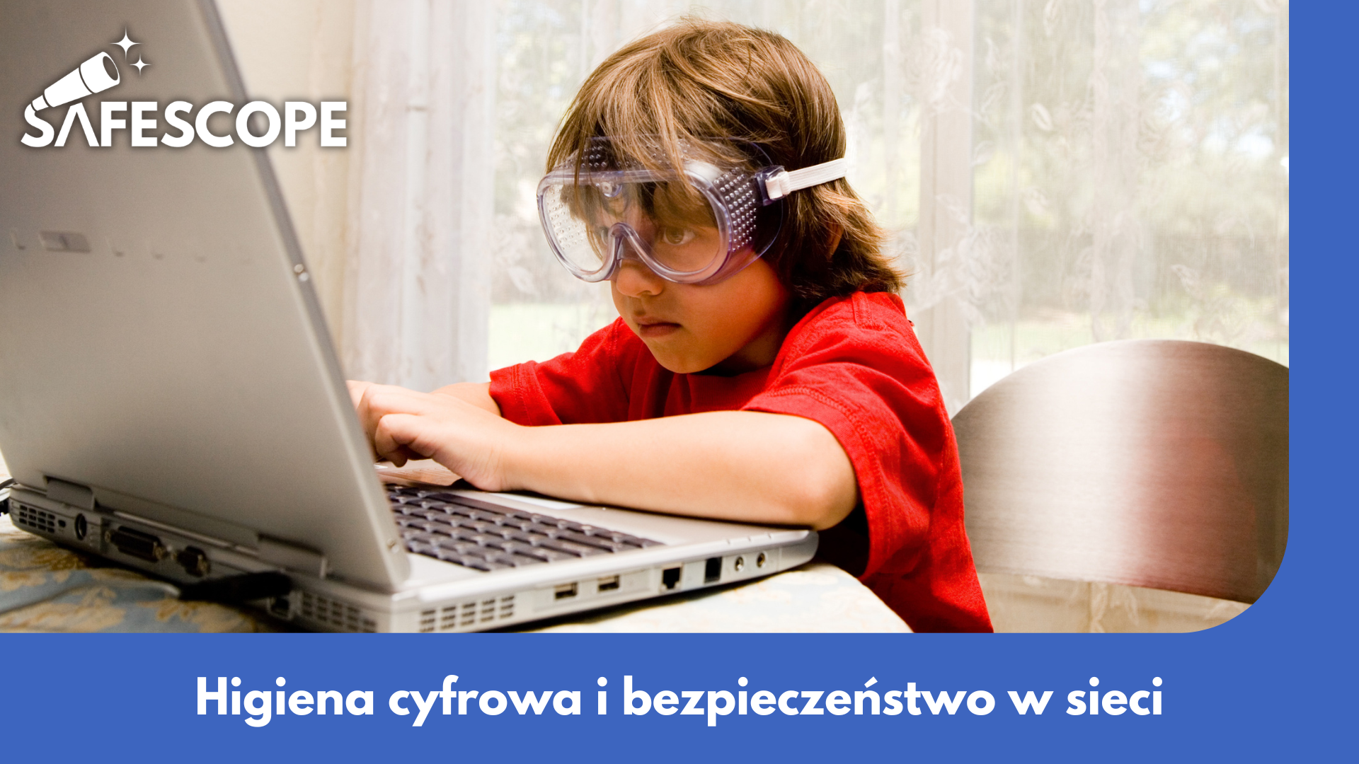 Mężczyzna wpisujący hasło - cyberbezpieczeństwo w pracy zdalnej